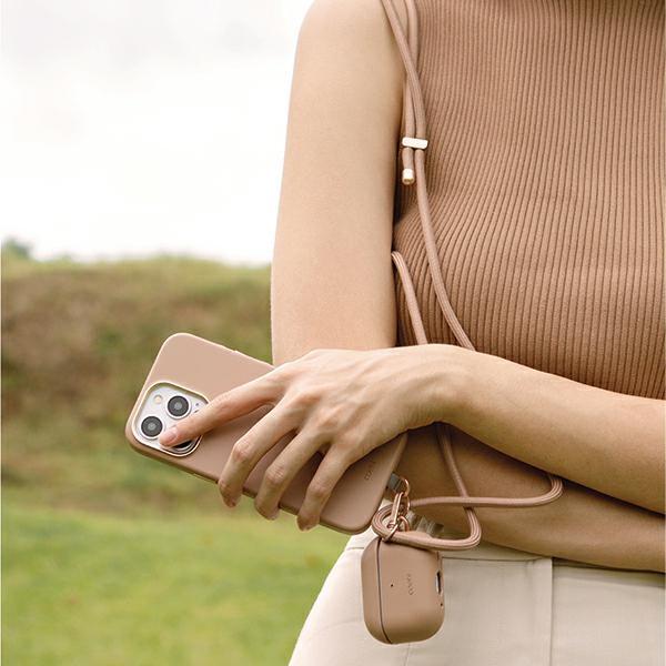 Actual product image Uniq case Coehl Haven AirPods Pro 2 (2022/2023) kremowy/cream (Headphone bag)