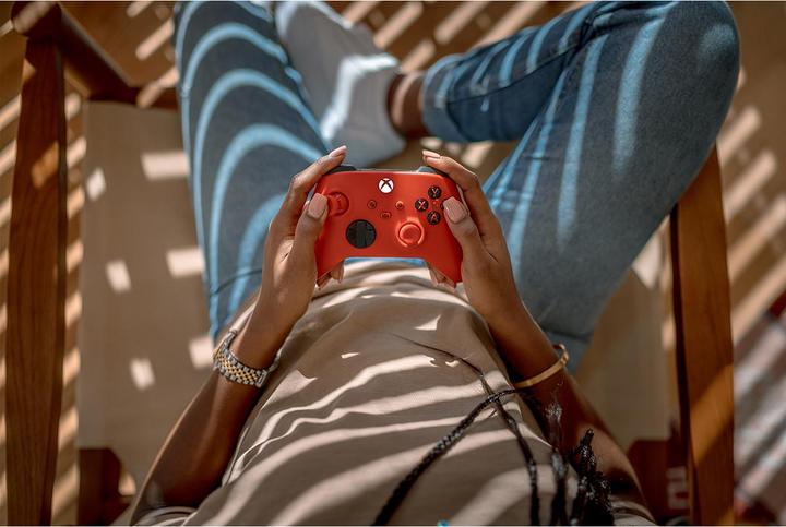 Actual product image Microsoft Xbox Wireless Controller - Pulse Red (PC, Xbox One X, Xbox Series X, Xbox One S, Xbox Series S)