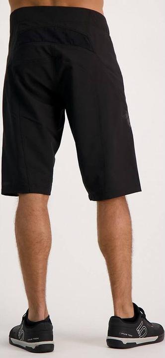 Actual product image 100% Airmatic men short (30)