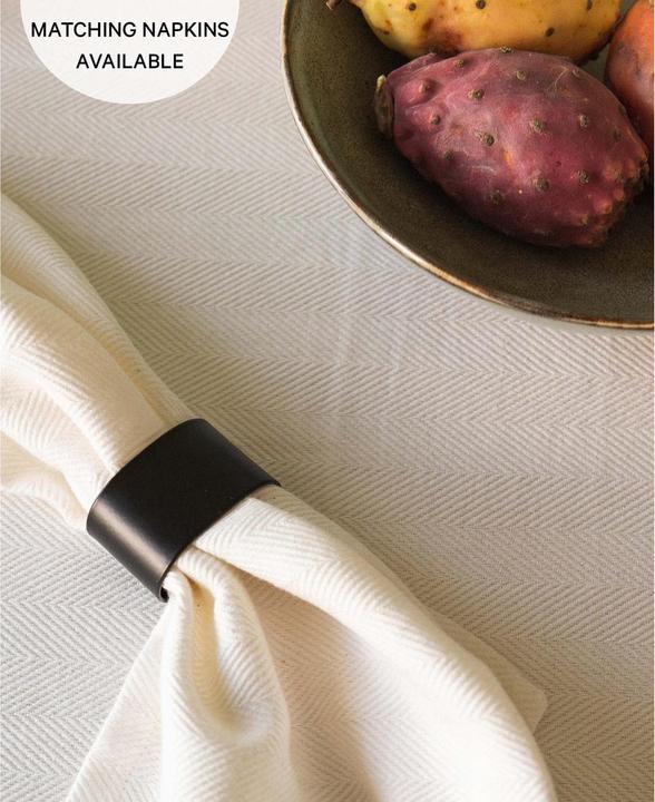 Actual product image Esmée Table cloth (150 x 240 cm)