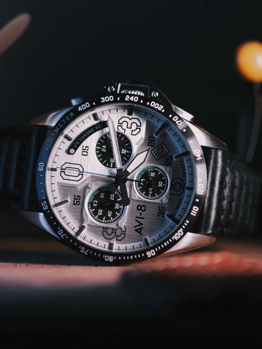Immagine prodotto AVI-8 AV-4077-01 P-51 Mustang Cronografo 43mm 5ATM (Orologio da polso analogico, 43 mm)