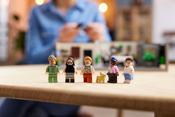 Actual product image LEGO Qeer Eye- The Loft of the Fab 5 (10291, LEGO Creator Expert, LEGO Rare Sets)