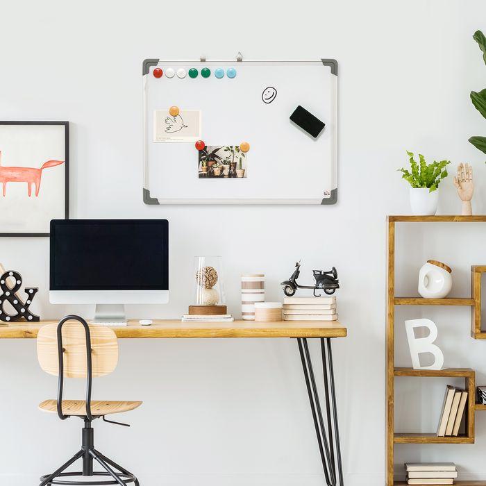 Actual product image Swisshandel24 Whiteboard Magnetic Magnetic board with 4 markers 1 eraser 10 magnetic easel Wall mounting easy