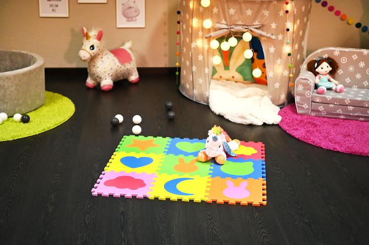Produktbild Knorrtoys Puzzlematte - „Formen“ /9-tlg./30cm (30 x 31.5 x 30 cm)