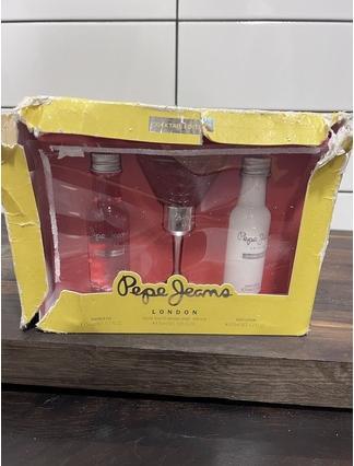 Pepe Jeans For Her Eau de Parfum 30ml mit Körperlotion und Duschgel 50ml