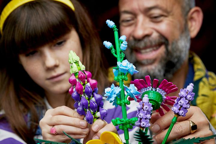 Actual product image LEGO Wildflower Bouquet (10313, LEGO Icons, LEGO Botanical)