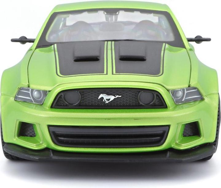 Actual product image Maisto 1:24 Model Car Ford Mustang 2