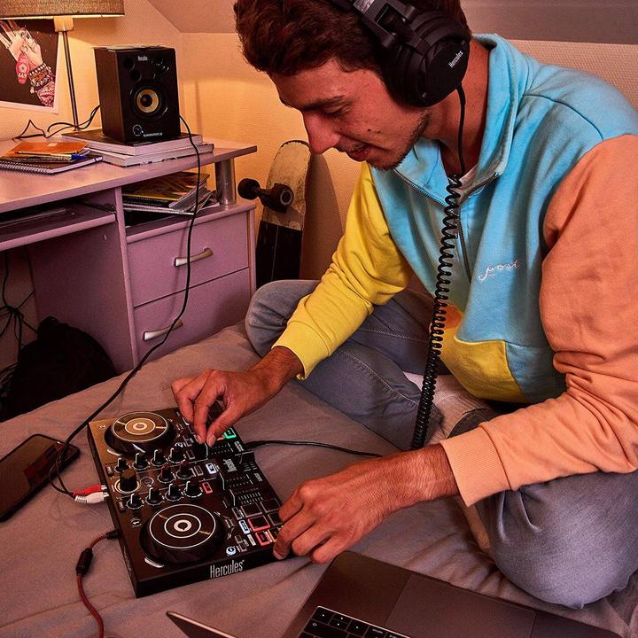 Actual product image Hercules DJ Learning Kit