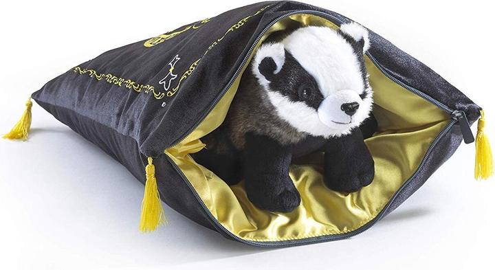 Actual product image Noble Collection Harry Potter: Hufflepuff with badger (34 cm)