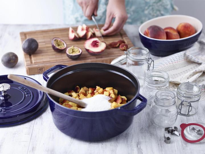 Produktbild Staub Cocotte (24 cm, Bräter + Schmortopf, Gusseisen)