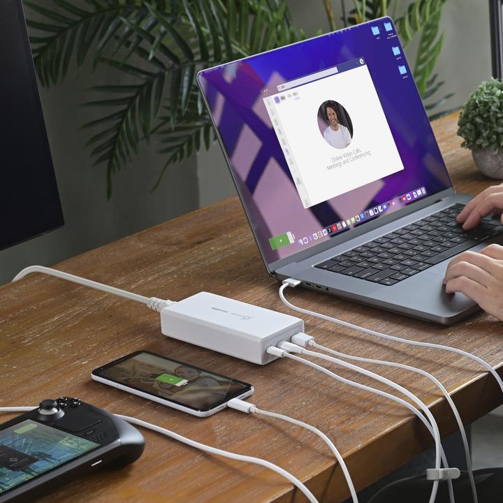 Actual product image j5Create JUP37185W 185W GaN PD 3.1 USB-C® 3-Port Charger-UK, Black, Indoor, AC, 20 V, White (185 W)