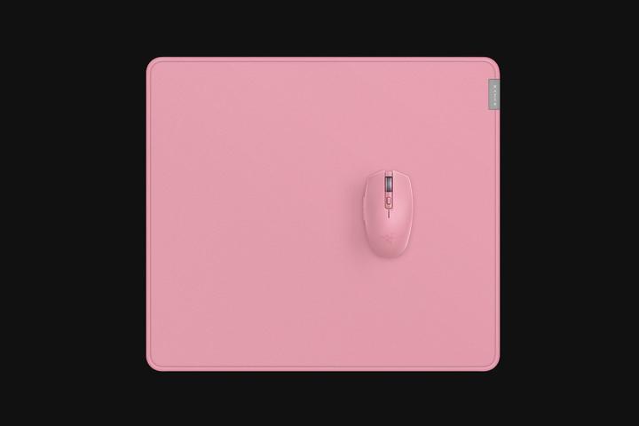 Actual product image Razer Strider (L)