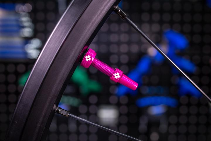 Actual product image Muc-Off V2 Tubeless Valve Kit