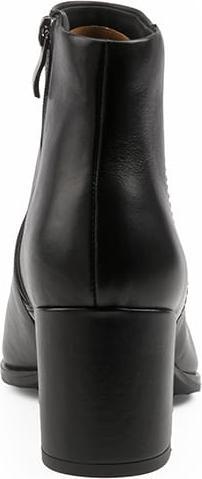 Actual product image Clarks Freva55zip (35.5)