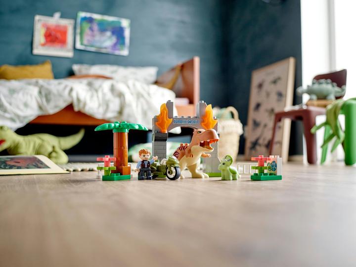 Immagine prodotto LEGO Eruzione del T. Rex e del Triceratops (10939)