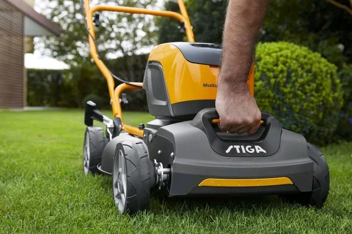 Produktbild Stiga Multiclip 547 AE Kit AkkuRasenmäher48 V 4 Ah (Akkubetrieb)