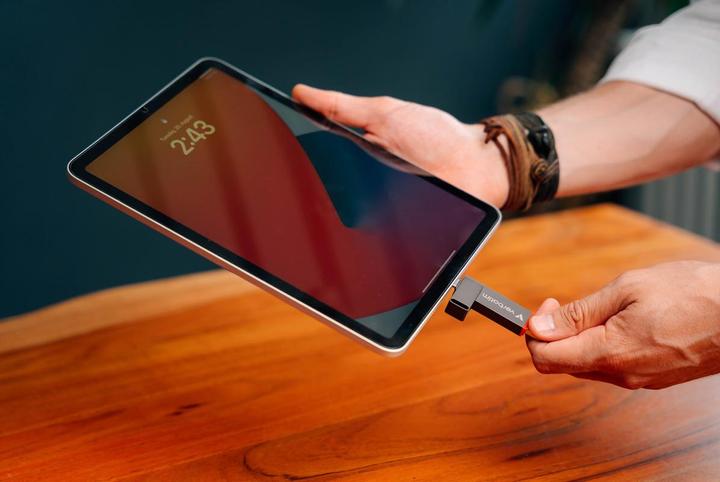 Image du produit Verbatim Dual QuickStick (128 Go, USB-A, USB-C)