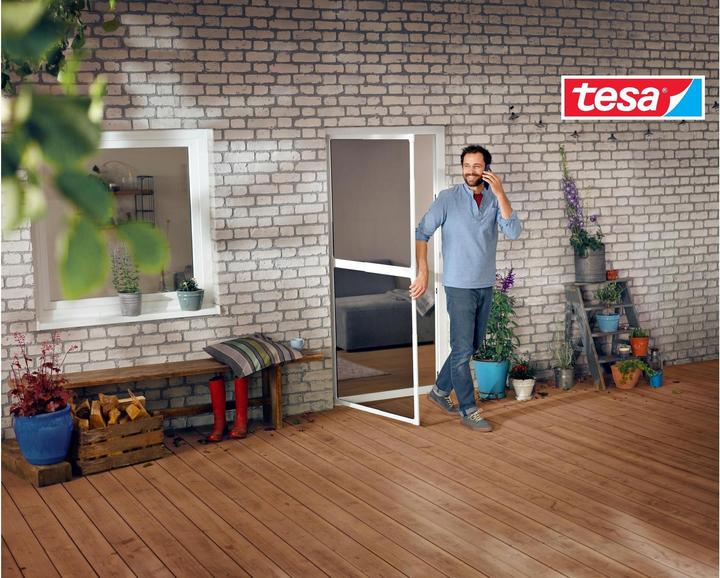 Produktbild tesa FALT Insektenschutz Adapter für Türen, Tür-Klemme für die Montage ohne Bohren oder Schrauben