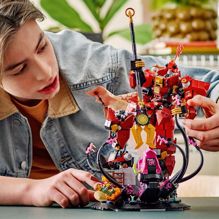 Actual product image LEGO 71846 Der Feuerritter-Mech (71846, LEGO Ninjago)