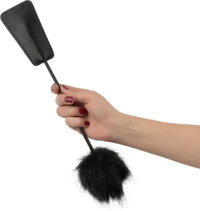 Produktbild Fetish Collection Flauschiger Kitzler und Peitsche in einem Schwarz