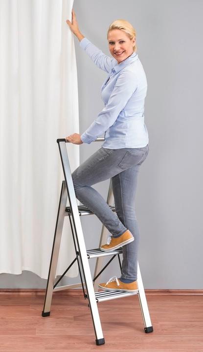 Actual product image Wenko Folding step silver 3 steps, H: 119.0 cm (Folding step, 44 cm)