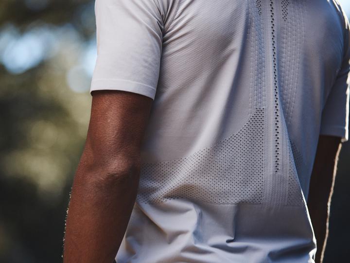 Actual product image Compressport Trail Half-Zip Fitted SS Top (S)