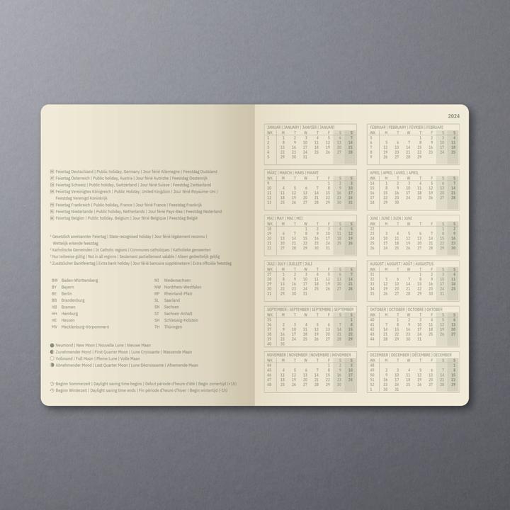 Nährwerte und Zutaten Sigel Monatskalender 2024 C2485 black, 2S/1M, SC, 140x93x5mm (A6, Weicher Einband, Deutsch)