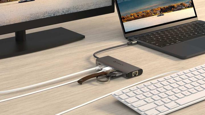 Actual product image Adam Elements CASA HUB A01s | Grey | USB-C 4K 6-in-1 Hub (USB-C)