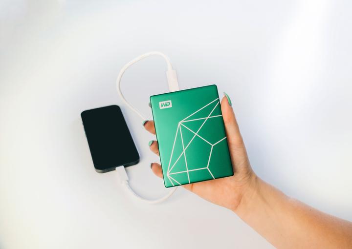 Produktbild WD My Passport Ultra 20th Emerald Anniversary Edition (2 TB)