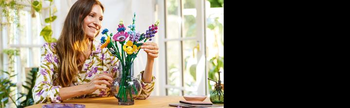 Actual product image LEGO Wildflower Bouquet (10313, LEGO Icons, LEGO Botanical)