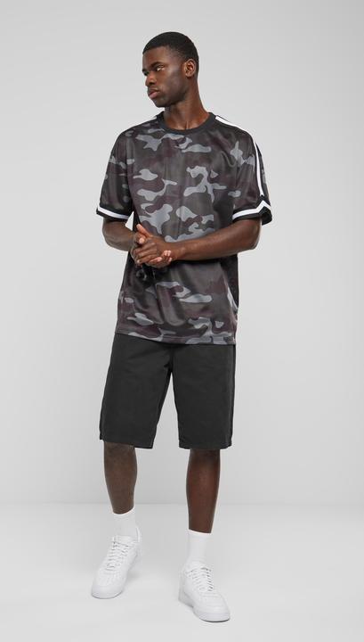 Actual product image Urban Classics Oversized Mesh AOP Tee - 142647 (XL)