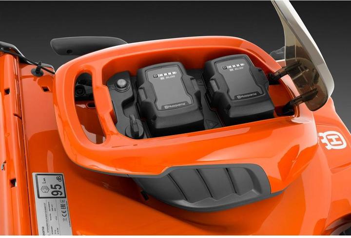 Actual product image Husqvarna LC 247i (Rechargeable battery operated)