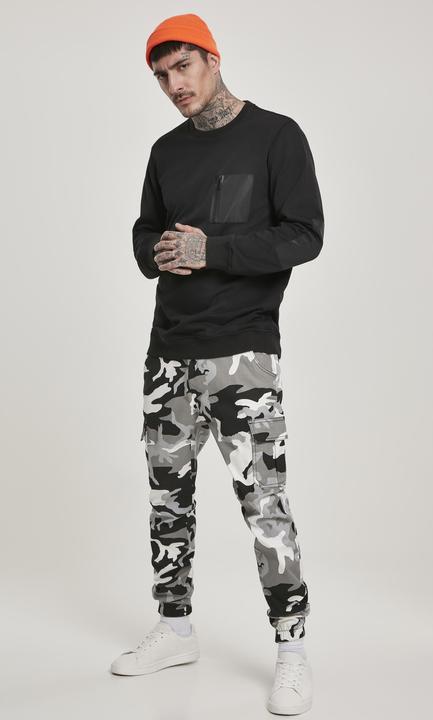 Produktbild Urban Classics Camo Cargo Jogging Pants 2.0 (34)
