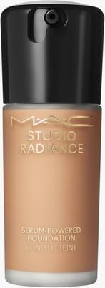 MAC Cosmetics M.A.C. Studio Rad Serum Pow Fond de Teint NW43 (Nr. NW43)