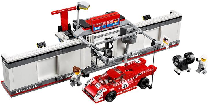 Actual product image LEGO Speed Champions Porsche 919 Hybrid and 917K Pit Lane (75876, LEGO Speed Champions)