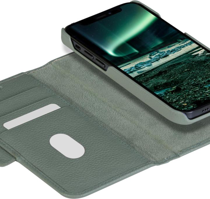 Actual product image dbramante1928 New York (Apple iPhone 13)