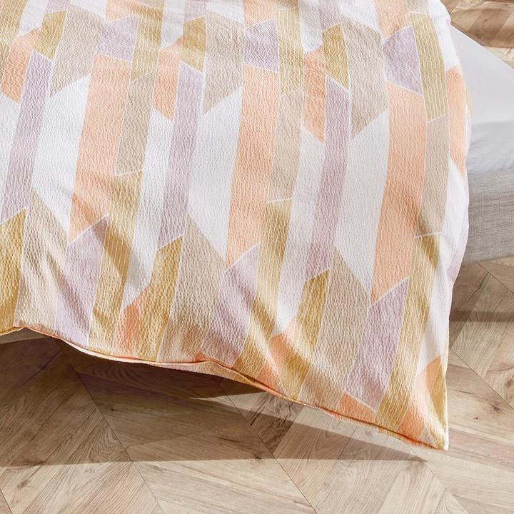 Actual product image Traumschlaf Seersucker bed linen Mikado sun (Bedding set, 135x200 cm + 80x80 cm)
