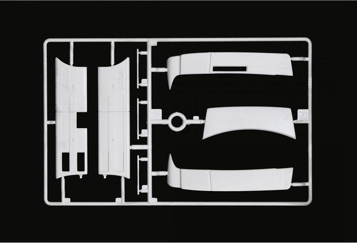 Actual product image Italeri IVECO E5 Hi-Way Abarth