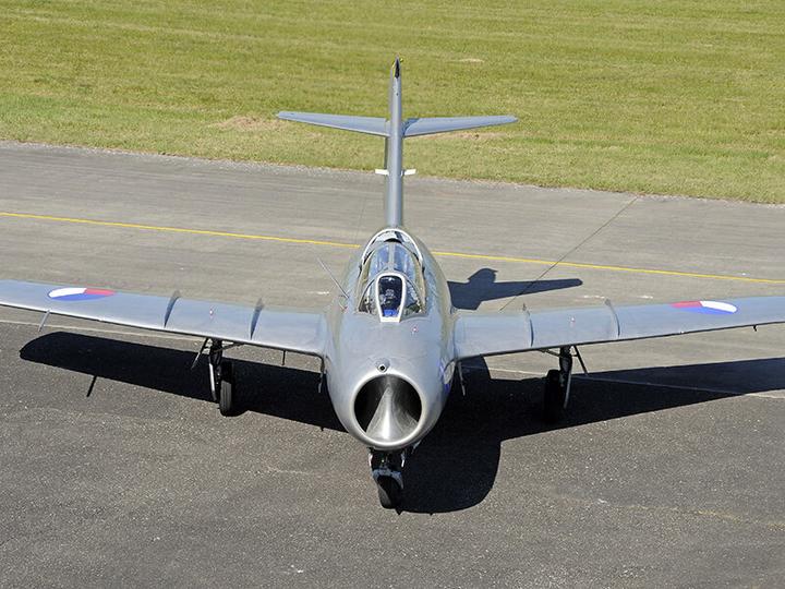 Produktbild Smartbox Pilot für 1 Tag in Tschechien: 20-minütiger Flug in einem MIG-15 Jet (1 Pers.)