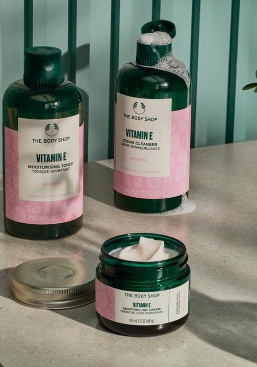 Produktbild Body Shop Vitamin E Moisture Cream 50ml for All Skin Types (50 ml, Tagescreme)
