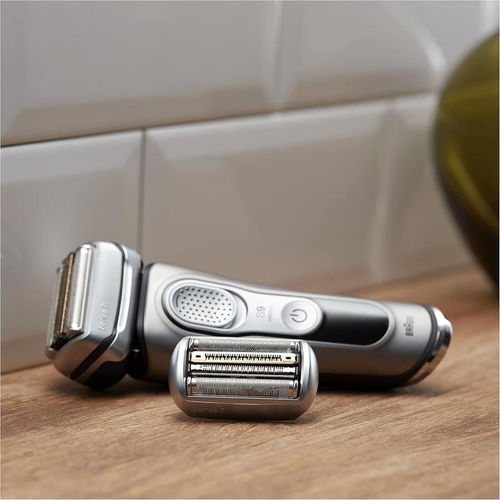 Actual product image Braun Series 9 Combipack 92M (1 x)