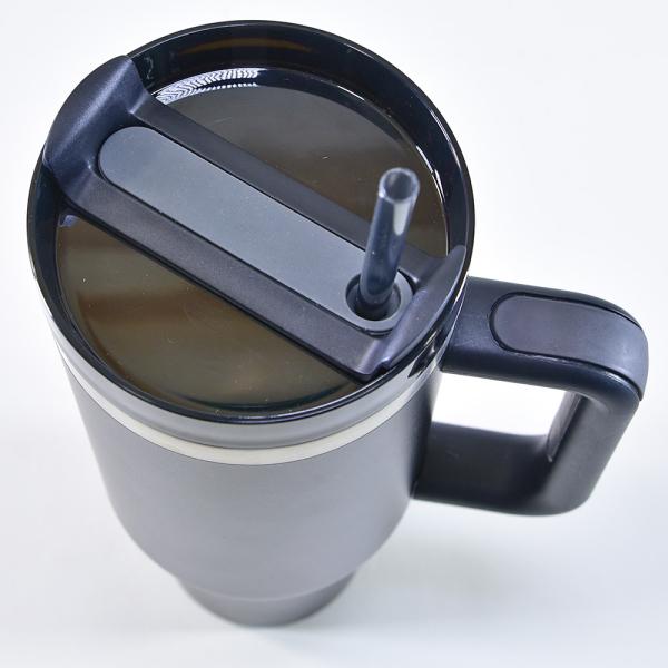 Produktbild Kögler Thermo Kaffee Henkel Becher aus Edelstahl, mit Strohhalm, schwarz, 1200ml (1200 ml, 1 x)