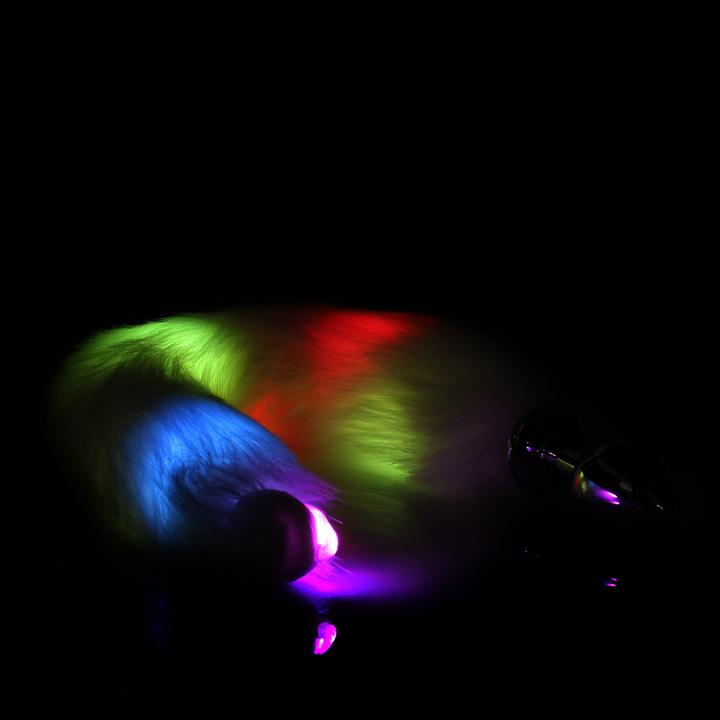 Produktbild Ouch! Light-up Fox Tail with Metal Butt Plug