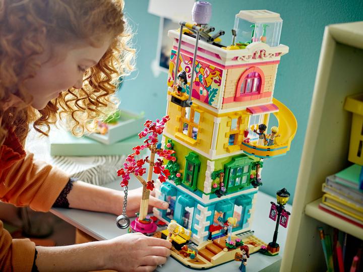 Actual product image LEGO Heartlake City Community Centre (41748, LEGO Friends)