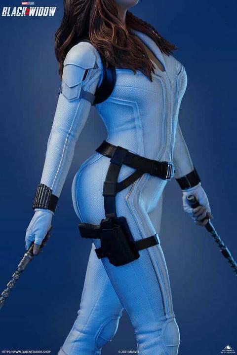Produktbild Queen Studios Black Widow “Black Widow – Snow Suit Edition” 1/4 Statue