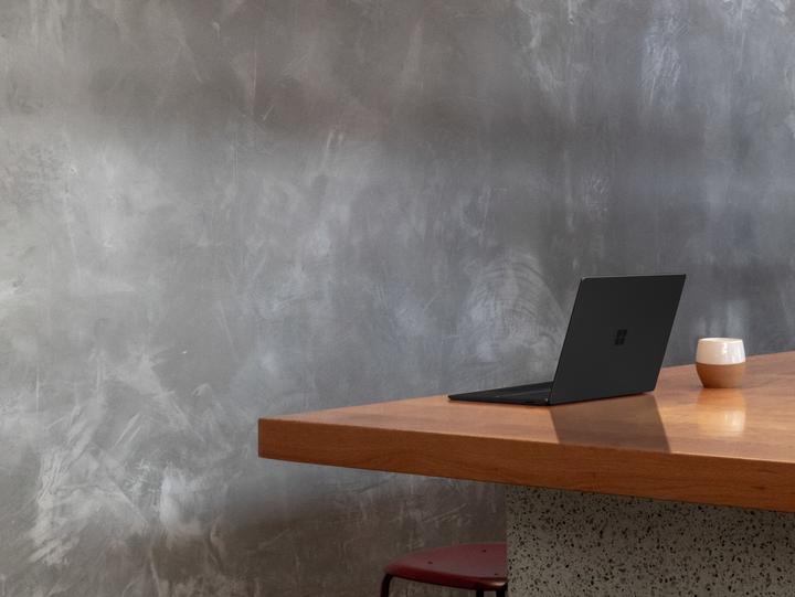 Produktbild Microsoft Surface Laptop 3 (15", AMD Ryzen 5 3580U, 8 GB, 256 GB, DE)