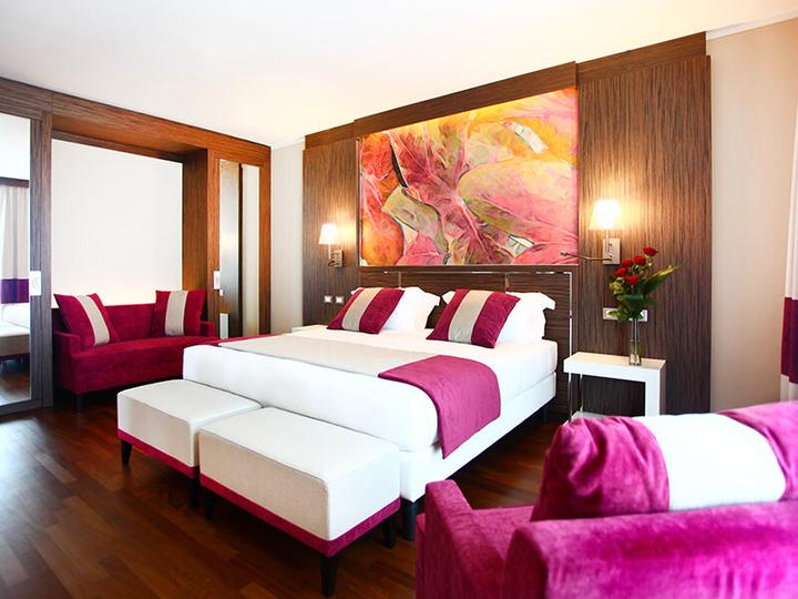 Immagine prodotto Smartbox 2 notti in hotel 3* o 4* a Milano con tour gastronomico (2 pers.)