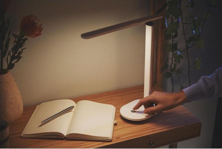 Actual product image Philips Ivory Desk Lamp PT 5W 27-50K W USB 02 (130 lm)