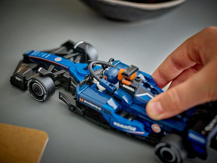 Actual product image LEGO Williams Racing FW46 F1 race car (LEGO Speed Champions)