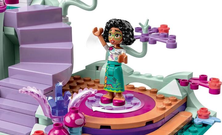 Produktbild LEGO Das verzauberte Baumhaus (43215, LEGO Disney)